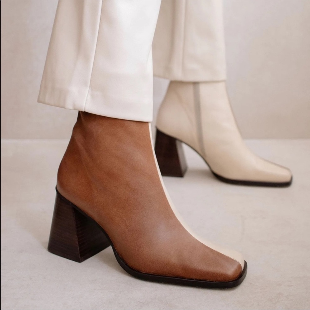 Alohas south bicolor boots camel and beige size 36 EU